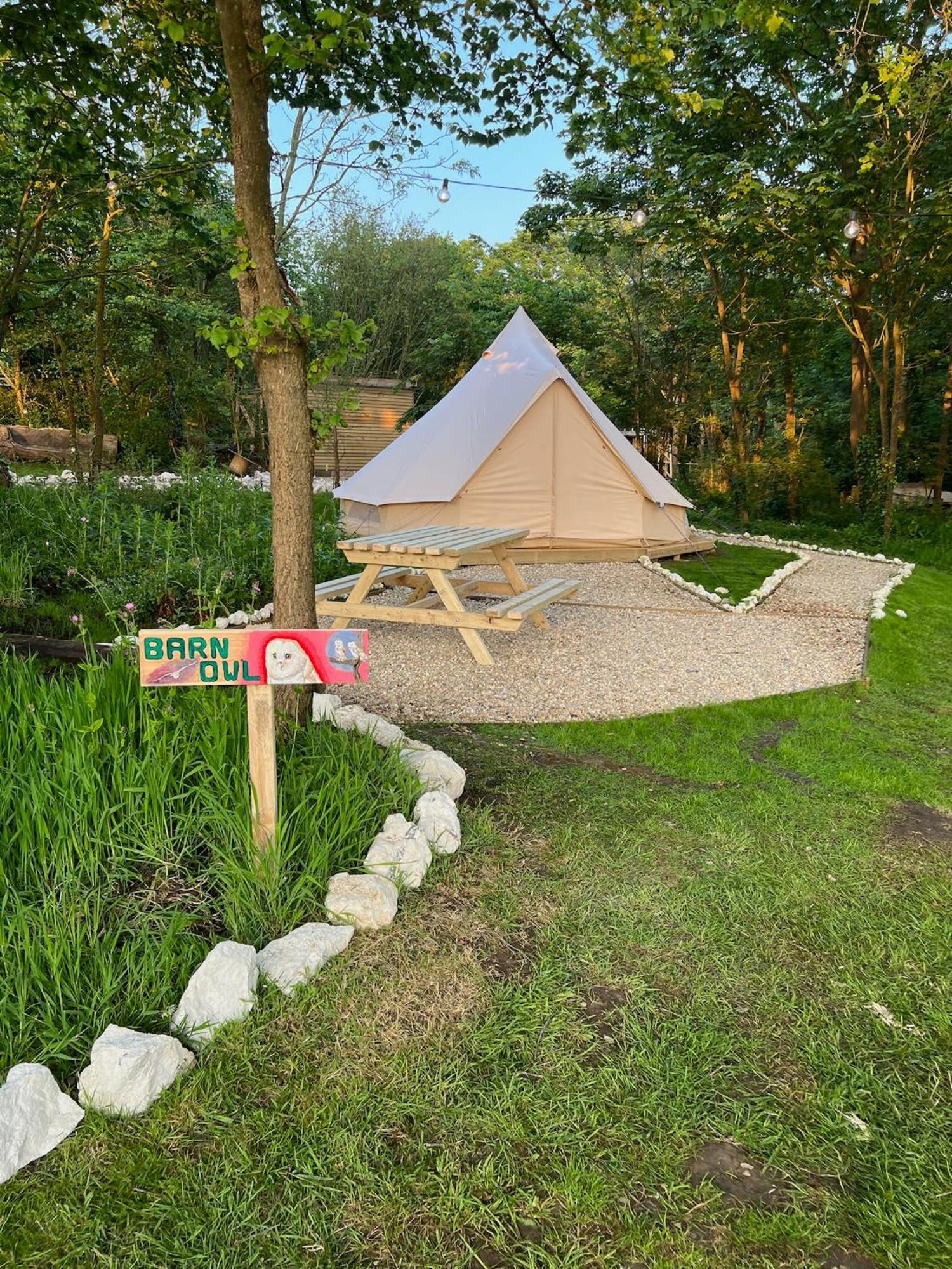 Отель Glamping At Camp Corve Chale Экстерьер фото